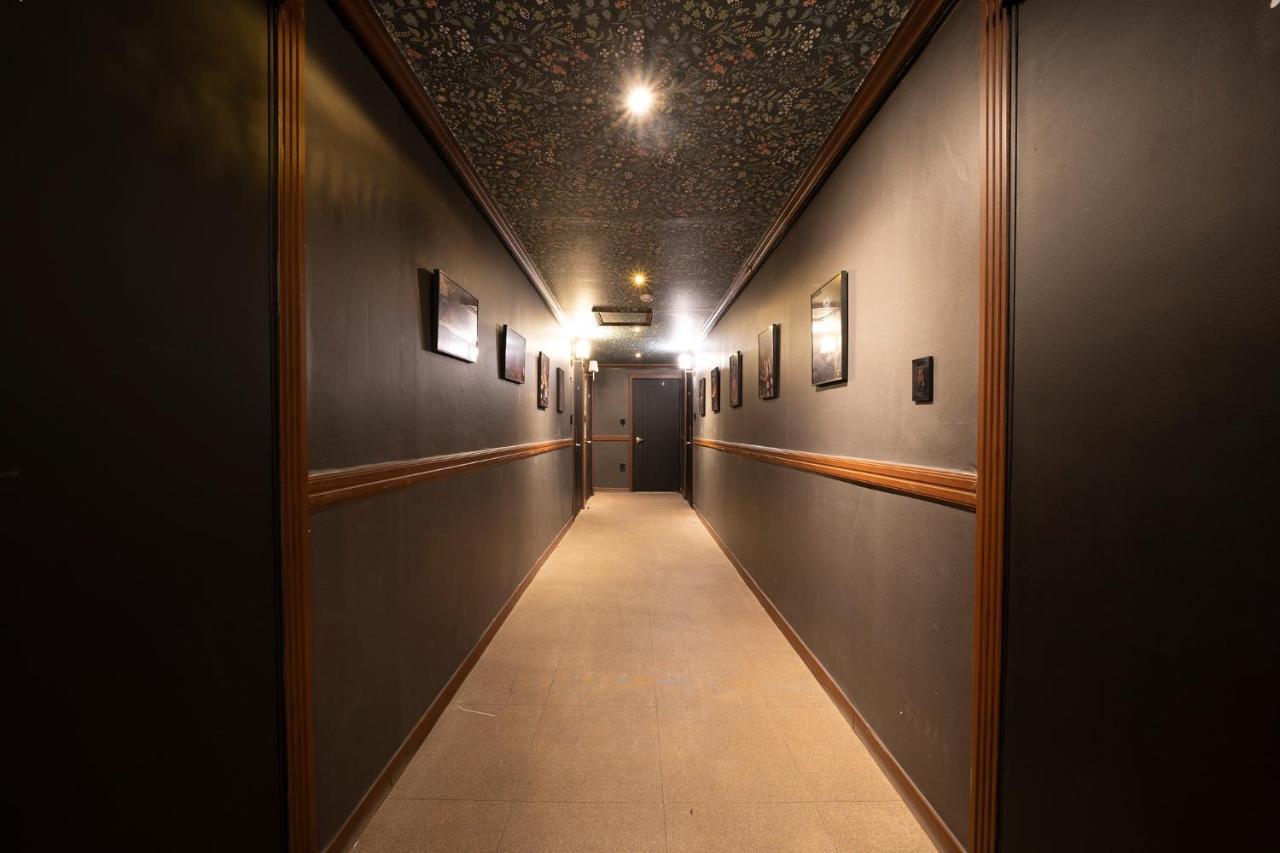Shourin Hotel Cheonan By Aank Екстер'єр фото